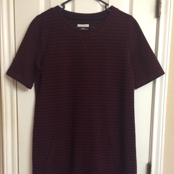 Lou & Grey Dresses & Skirts - Lou & grey Burgundy and black dress
